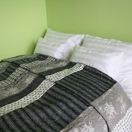 Kedvenc Vendeghaz Hotell Miskolc Exteriör bild