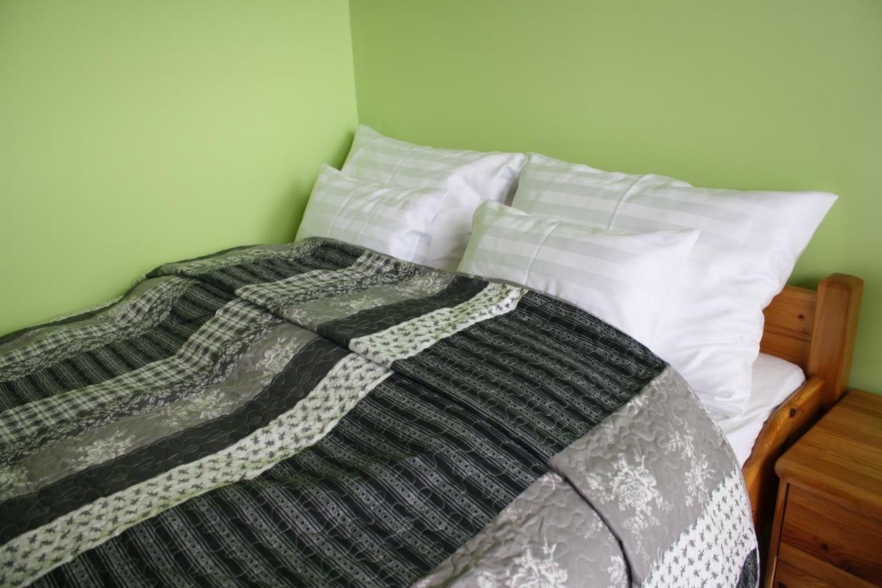 Kedvenc Vendeghaz Hotell Miskolc Exteriör bild