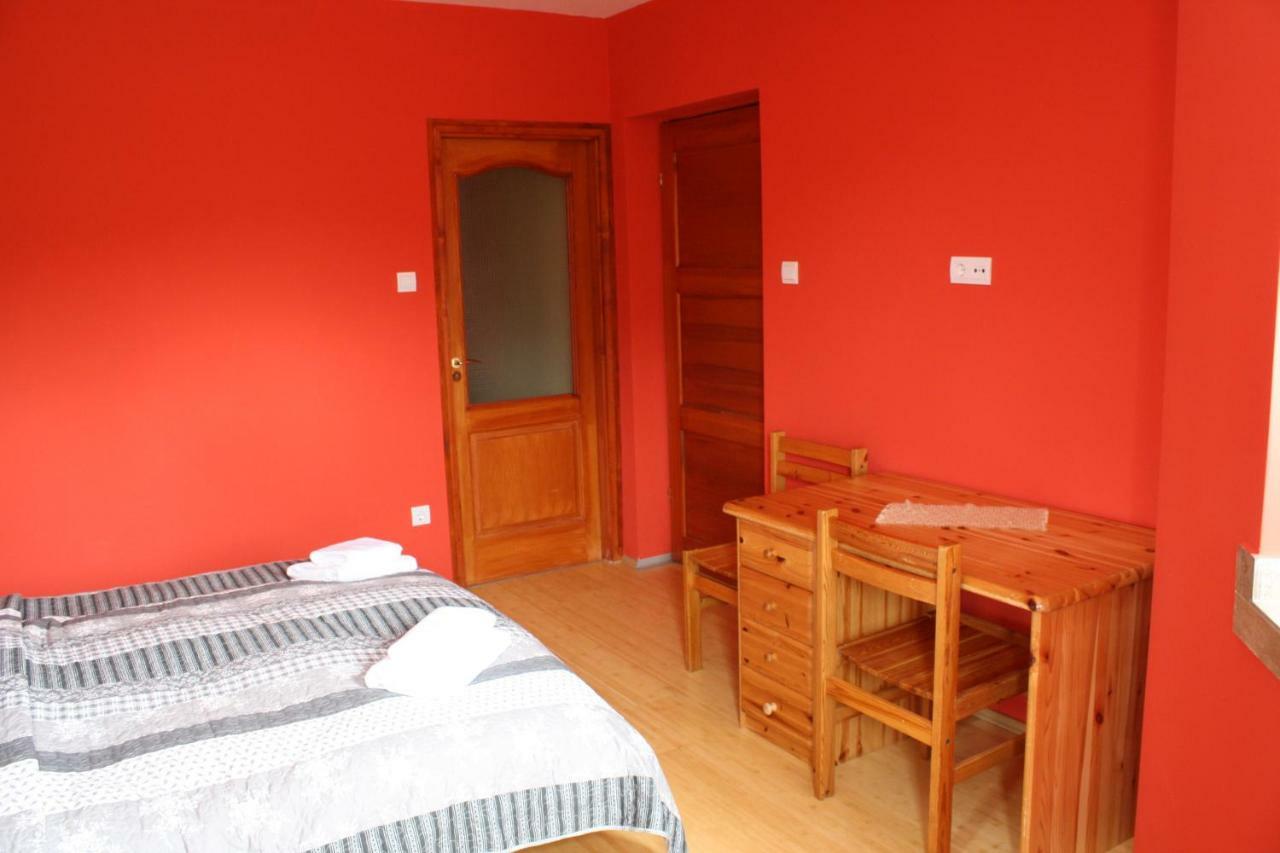 Kedvenc Vendeghaz Hotell Miskolc Exteriör bild
