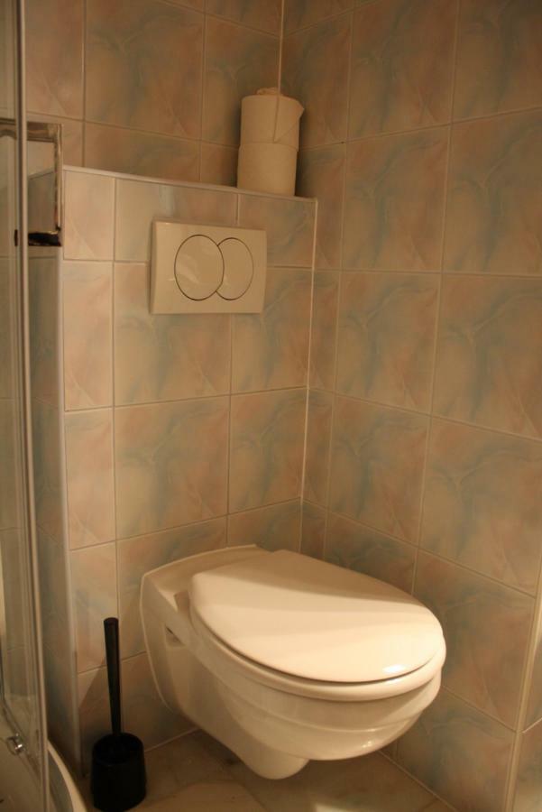 Kedvenc Vendeghaz Hotell Miskolc Exteriör bild