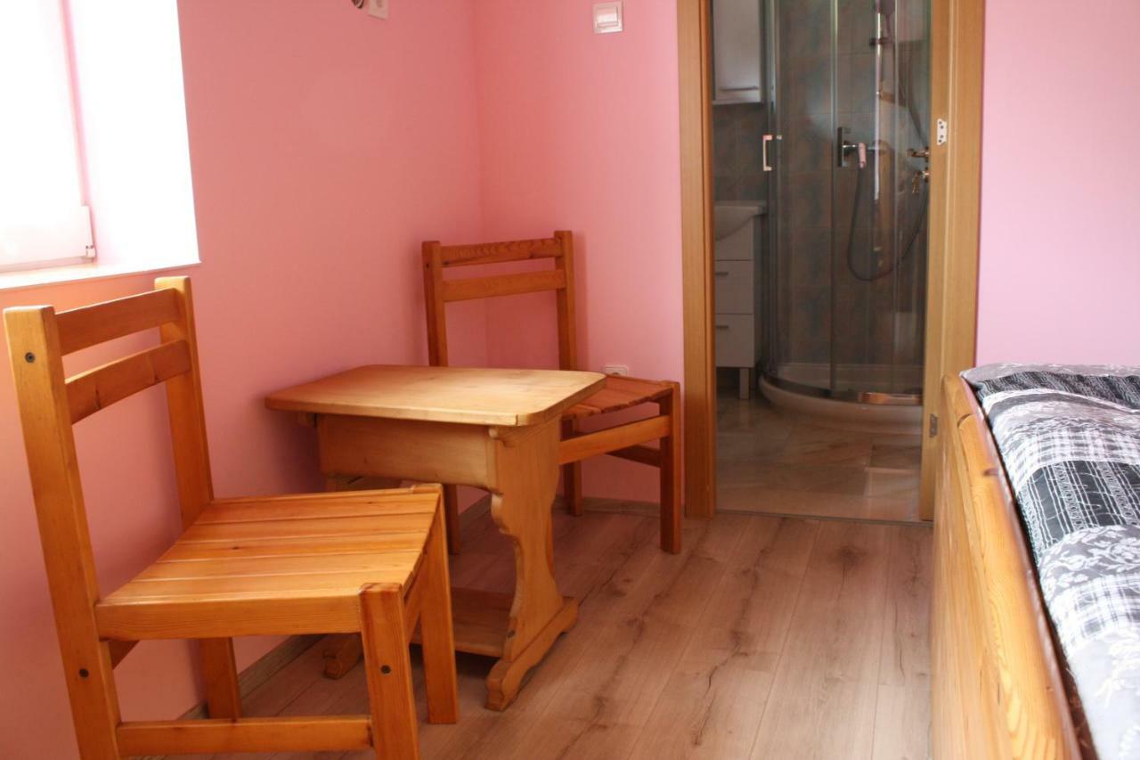Kedvenc Vendeghaz Hotell Miskolc Exteriör bild