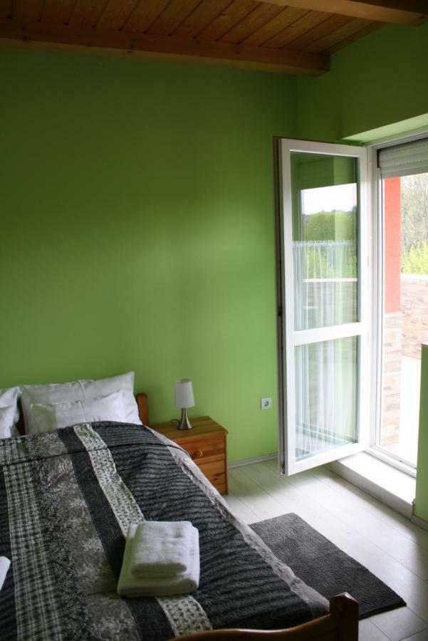 Kedvenc Vendeghaz Hotell Miskolc Exteriör bild