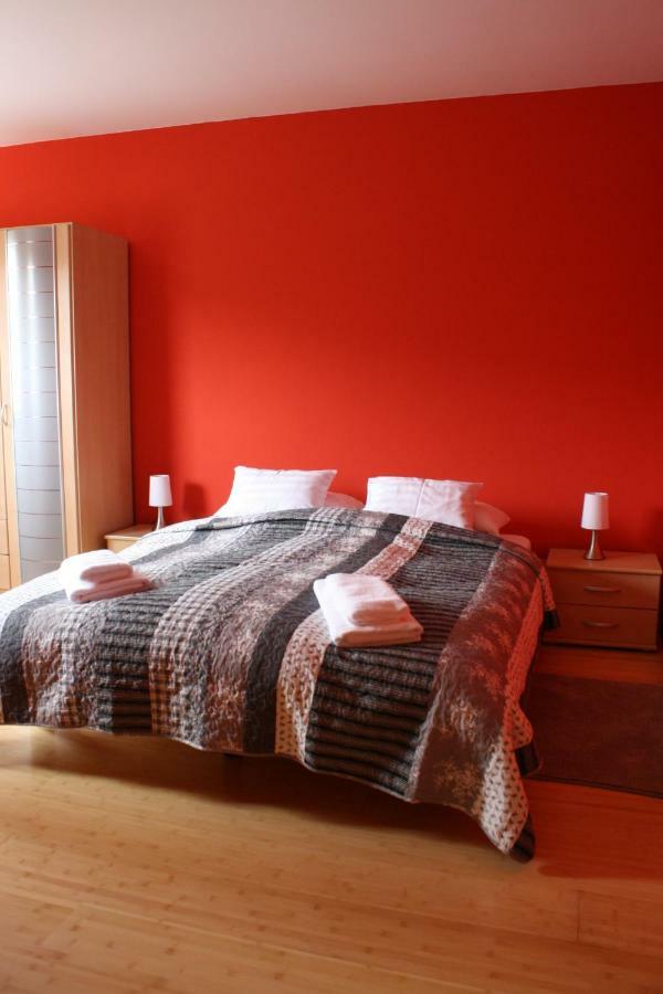 Kedvenc Vendeghaz Hotell Miskolc Exteriör bild