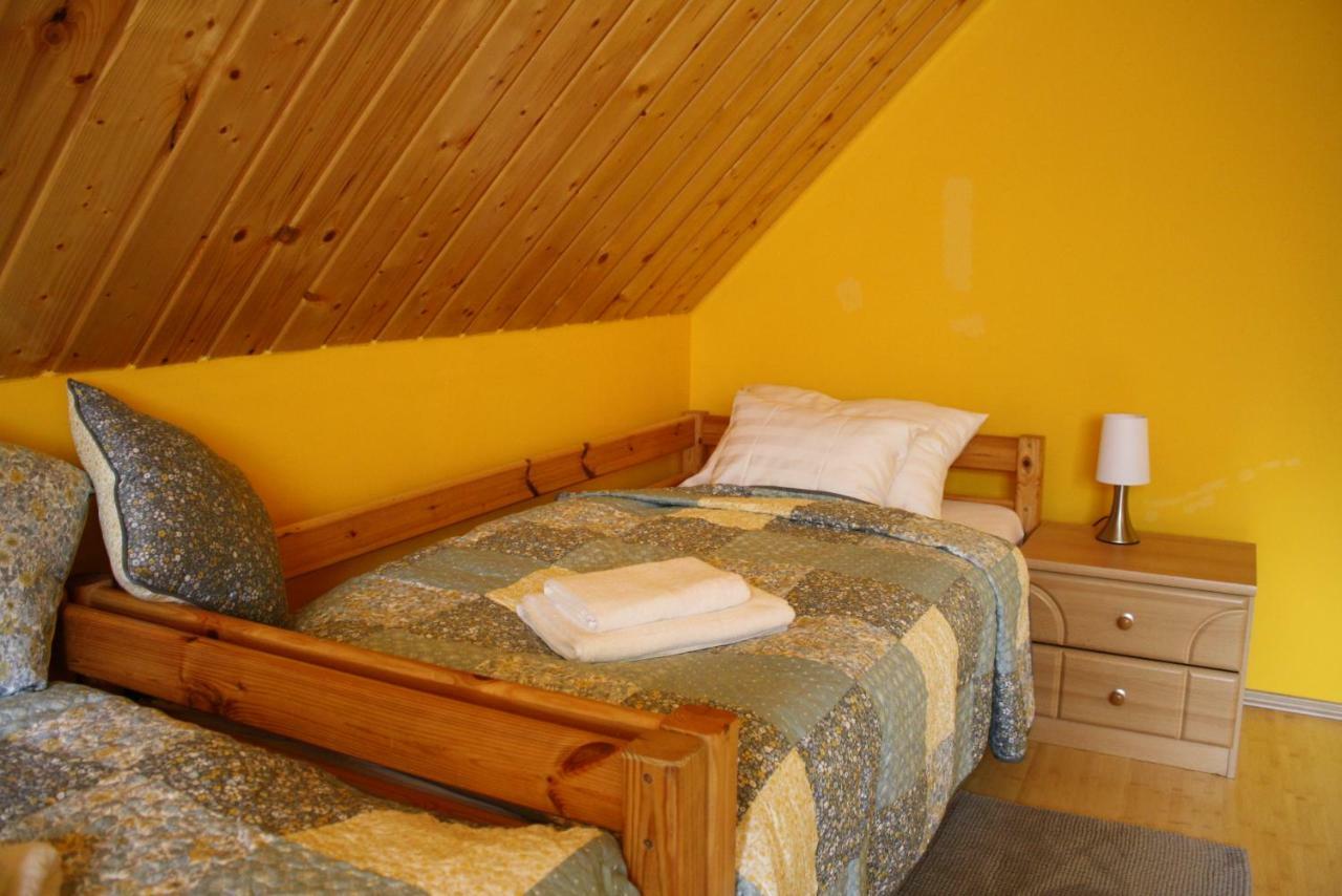 Kedvenc Vendeghaz Hotell Miskolc Exteriör bild