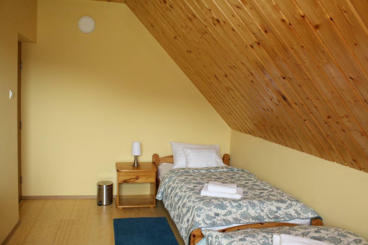 Kedvenc Vendeghaz Hotell Miskolc Exteriör bild