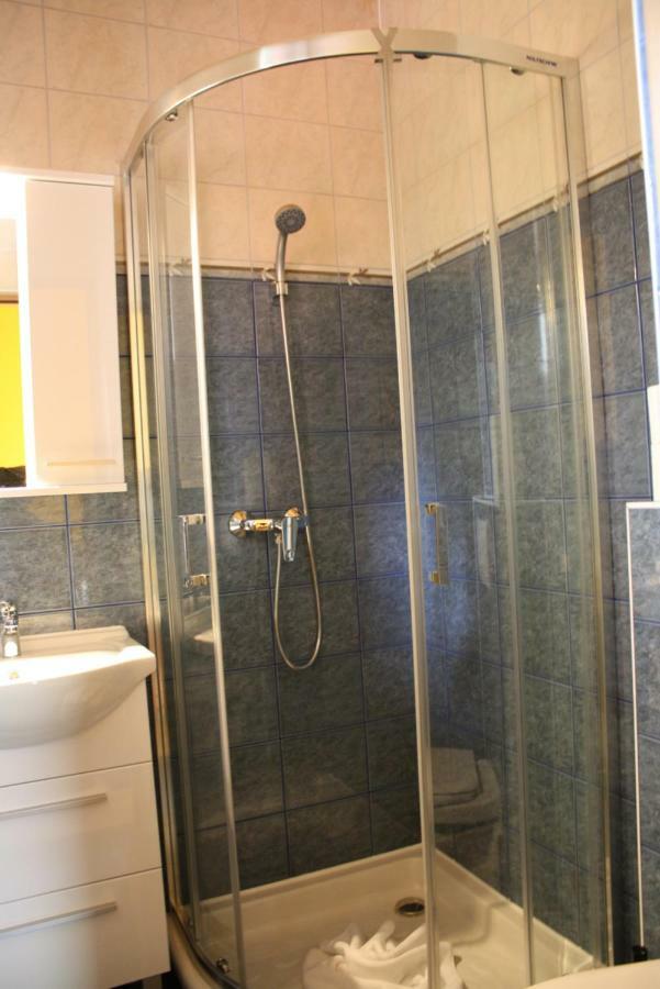 Kedvenc Vendeghaz Hotell Miskolc Exteriör bild