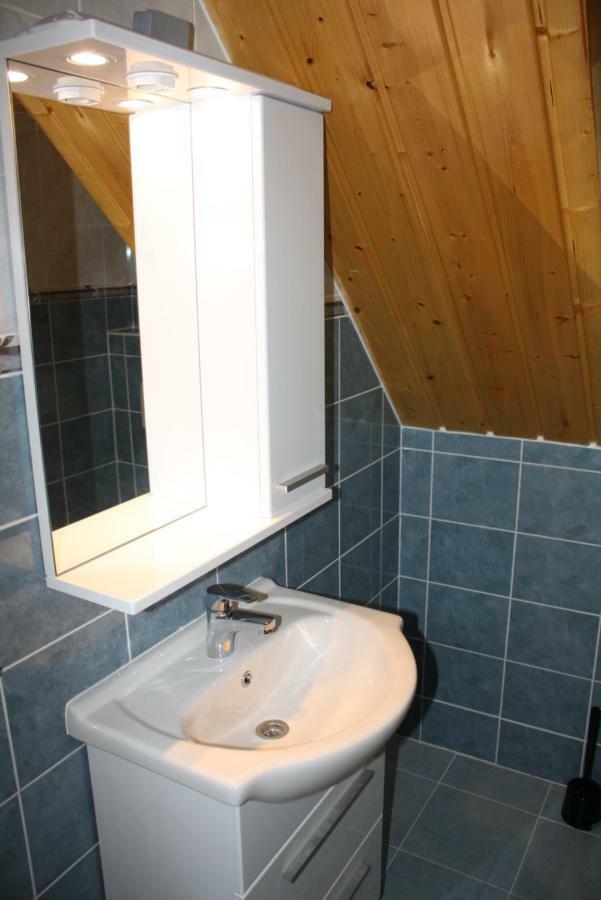 Kedvenc Vendeghaz Hotell Miskolc Exteriör bild